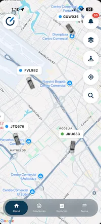 La app onTracker mostrando vehículos sobre el mapa, tal como la vería un cliente en Chile